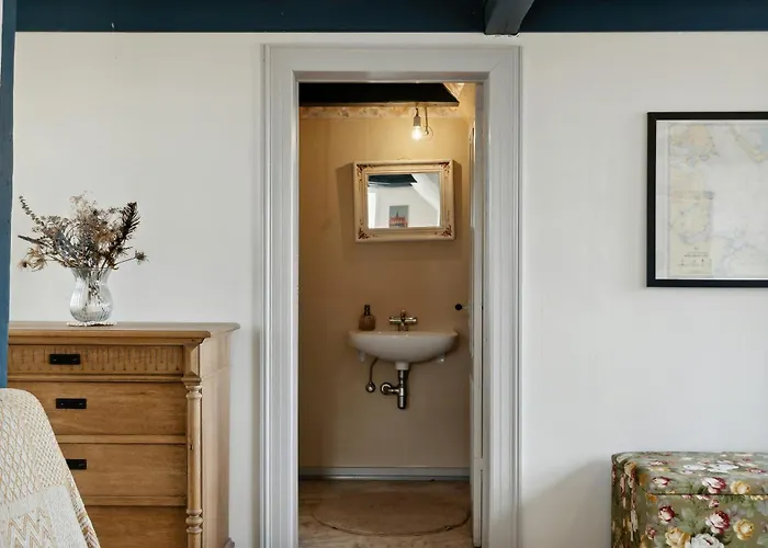 Soul In A 100-year-old On Langeland Semesterbostad